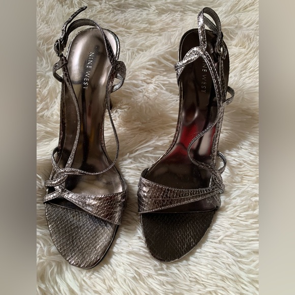 Nine West - Picture 6 of 11